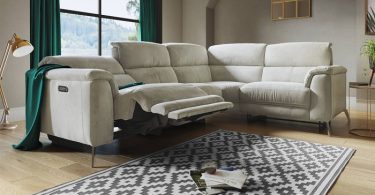 Buying a Reclining Leather Sofa With Headrests